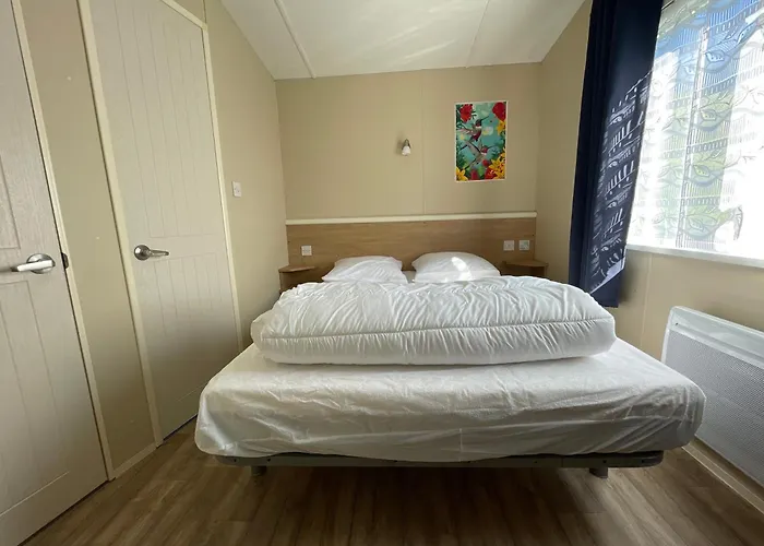 Mobil Home Au Bord De La Mer, Vue Sur La Mer Camping De La Falaise A Equihen-Plage