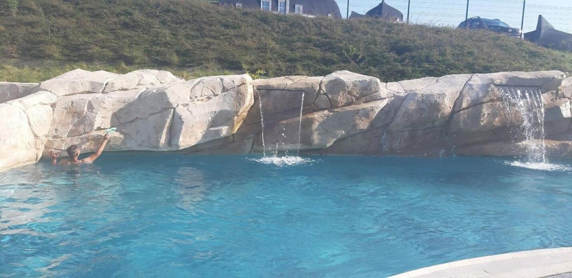 Campsite Mobil Au Bord De La Mer, Vue Sur La De La Falaise A